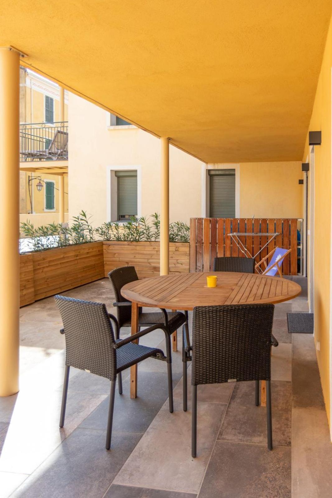 Residence Le Provence Le Lavandou Εξωτερικό φωτογραφία